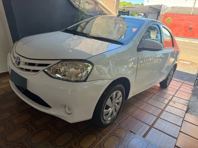 Toyota Etios X Sedan 1.5 Flex 16V 4P Mec. 2017
