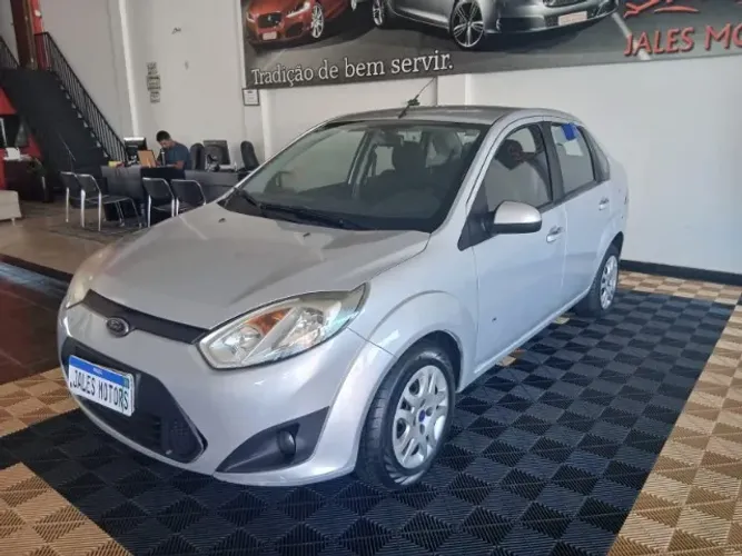 Ford Fiesta Sedan SE 1.6 8V Flex 4P 2014