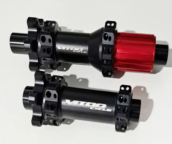 Cubos Vitoocycle Passante 28furos shimano HG.