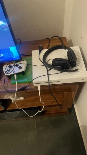 Xbox one s 1 tera 1 manete
