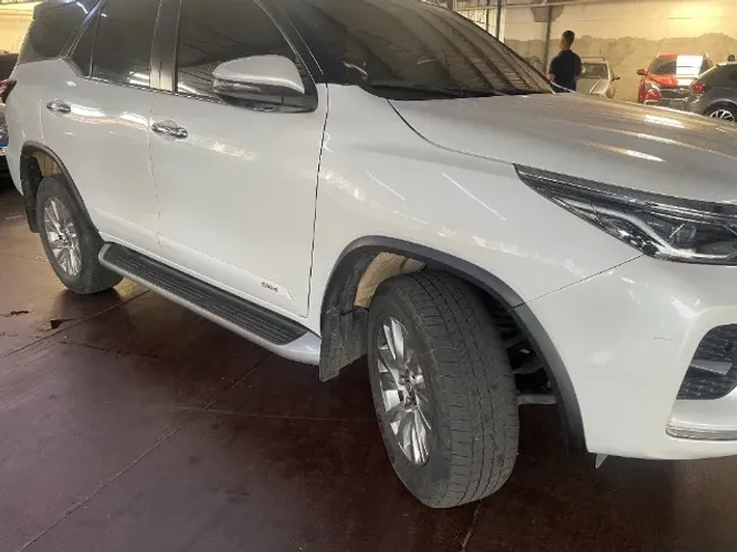 Toyota Hilux SW4 SRX 4X4 2.8 TDI 16V Dies. Aut. 2023
