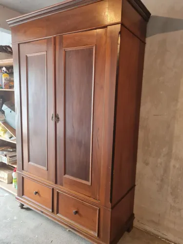 Guarda-roupa antiguidade