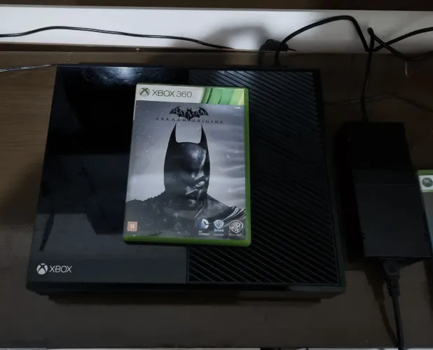Xbox One 1TB + Arkham Origins