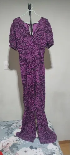 Macacão feminino - tamanho M