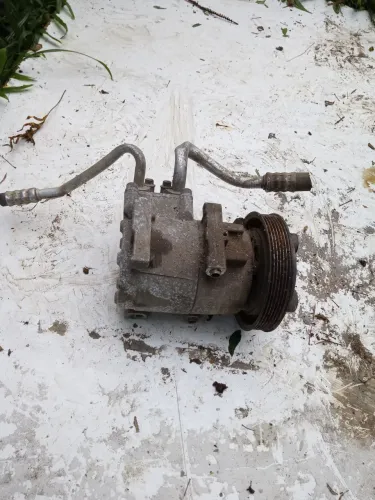 Compressor ar condicionado Fiesta 