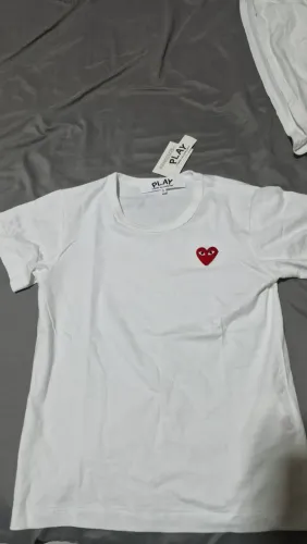 Camisa CDG (comme des Garçons) red heart
