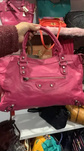 Linda bolsa balenciaga