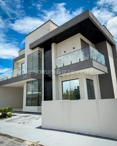 CASA À VENDA - CONDOMÍNIO PARQUE DAS NAÇÕES | ZONA OESTE