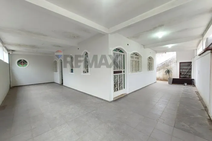 Casa Para Alugar no Bairro das Indústrias!!!