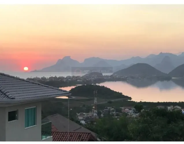 Open House vende Casa com 4 suítes e 5 vagas Condomínio Camboatá