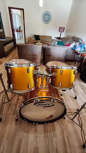 Bateria acústica Dolphin completa com bags!