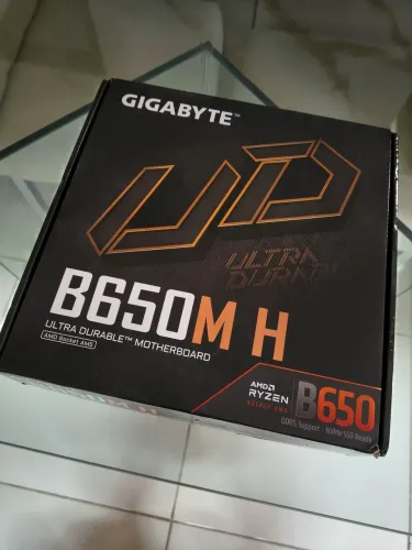Kit AM5 Gigabyte B650M + Processador Ryzen 7 7800X3D - Envio rápido
