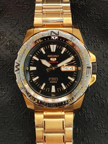 Relógio Seiko 5 Sports Automático 4R36 Dourado SRP548J1 Japão