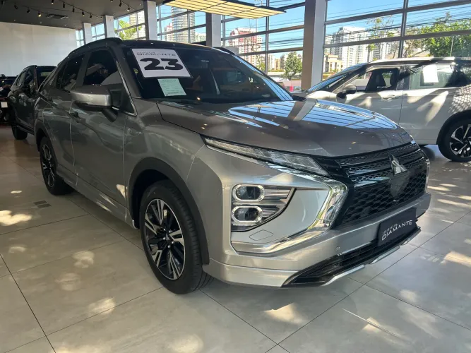 Eclipse Cross HPE-S 1.5 165cv Aut. 2023 - com 47.000 km - Falar c Alexandre