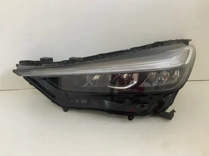 Farol Honda HRV 2022 Á 2025 Lado Esquerdo (Friso Da Lâmpada Prata) Original