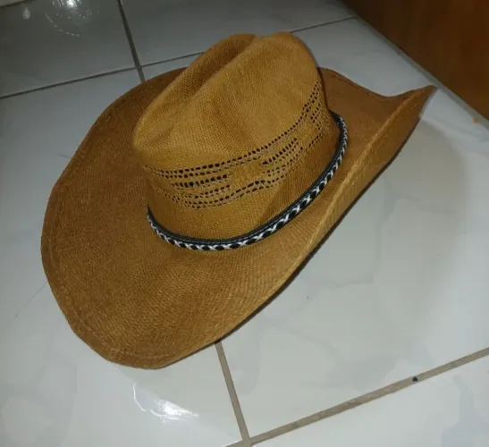 CHAPÉU
