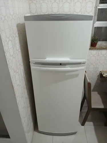 Geladeira Brastemp 324 lt