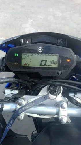 Moto Yamaha Lander 250
