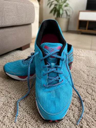 ? Vendo Mizuno Wave Prophecy 2 Original, usado apenas uma única vez.