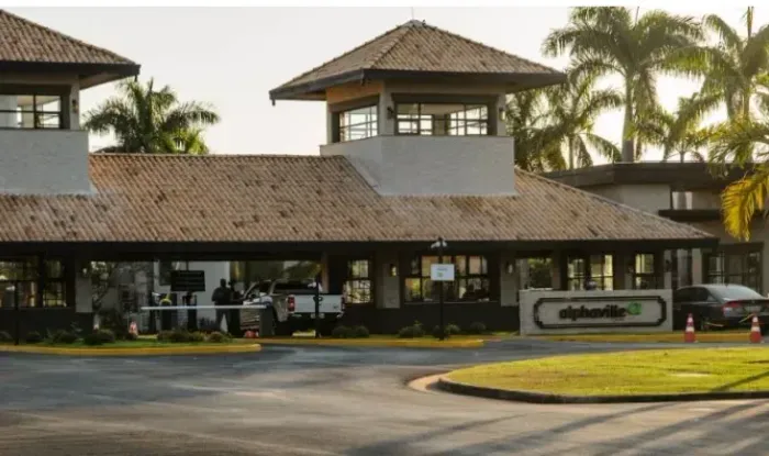Imóvel para aluguel com 180 metros quadrados com 3 quartos em Jardim Itália - Cuiabá - MT