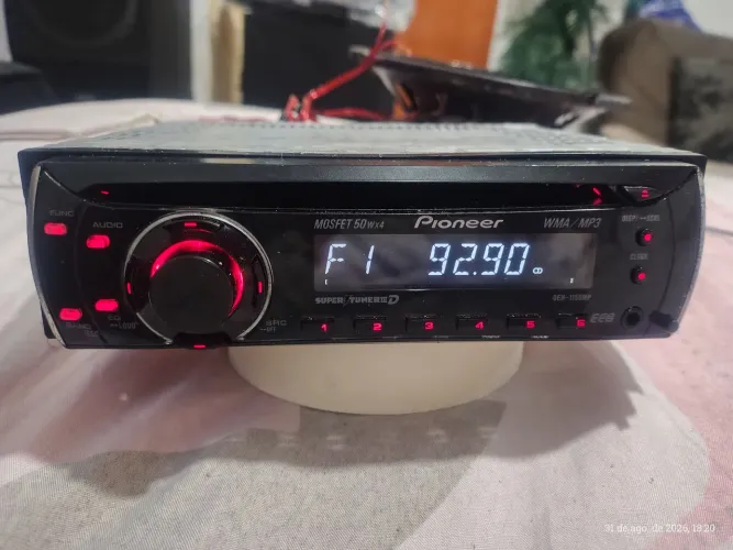 120,00 RÁDIO DE CARRO CD AUXILIAR . MP3.