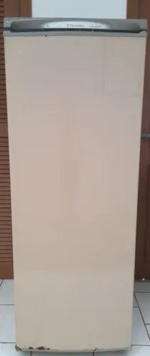 Geladeira Eletrolux R270 L