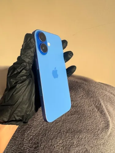 iPhone 16 128GB azul (seminovo, 100% original, nunca aberto | Americano) + brindes