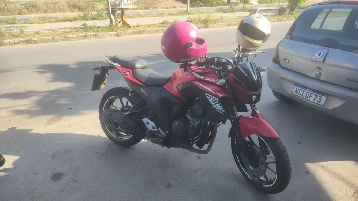 VENDO MOTO FAZZER 250C 2022