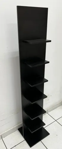 Totem Expositor de Calçados, Bolsas e Produtos Diversos em Madeira MDF - Preto 