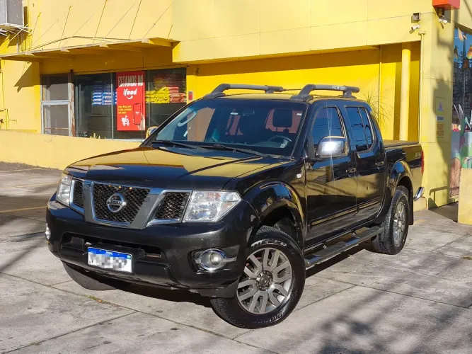 Nissan Frontier SL CD 4X4 2.5tb Diesel AUT 2015