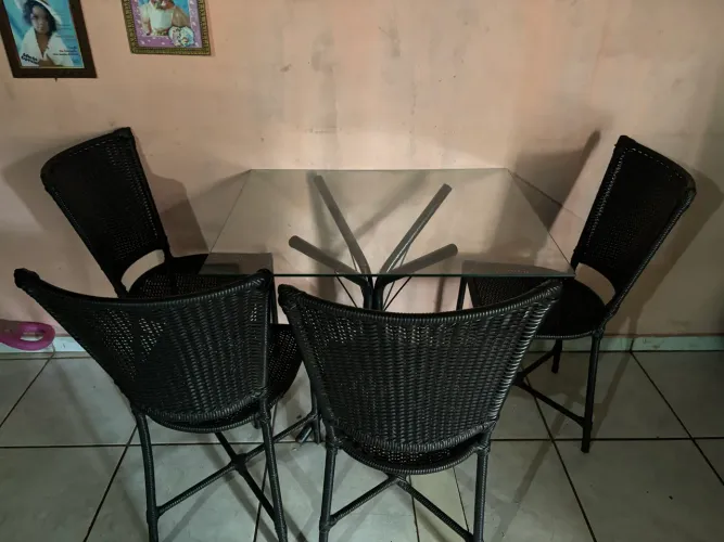 Vendo mesa de jantar