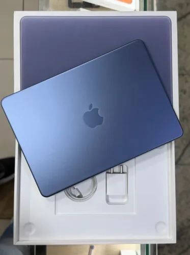 Macbook neo 8gb / 256gb apenas 12 dias de ativação e apenas 2 ciclos LOJA FÍSICA
