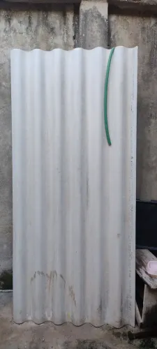 Vendo 2 telhas novas 5 milímetros por 2,10