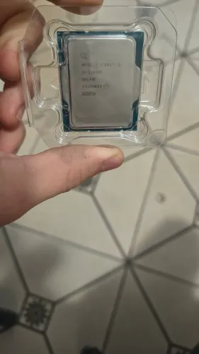 Venda-se processador Intel i5 12400f