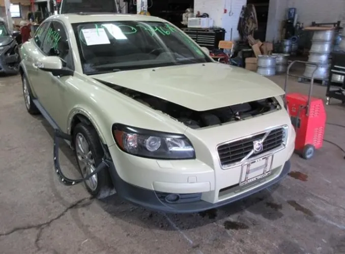 Sucata Para Retirada de Peças Volvo C30 T5 2008 / 2009 2.5 Turbo 