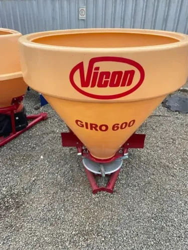 Adubadeira Vicon Giro 600