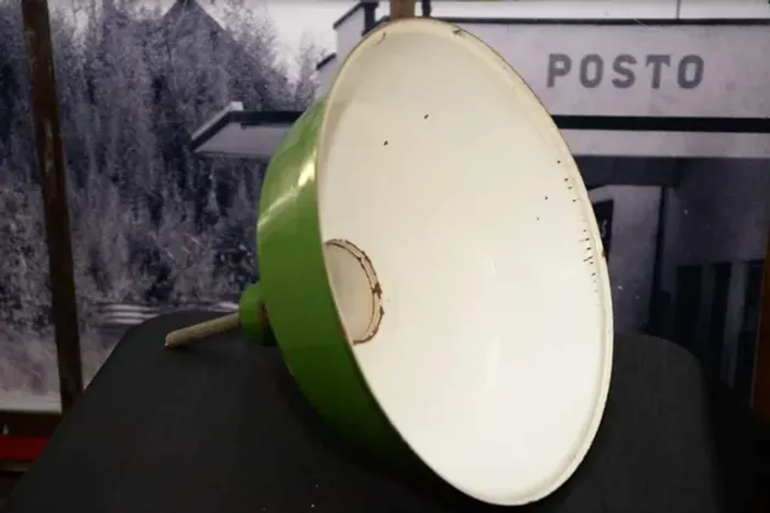 Super raras: Três luminárias/cúpulas esmaltadas antigas grande