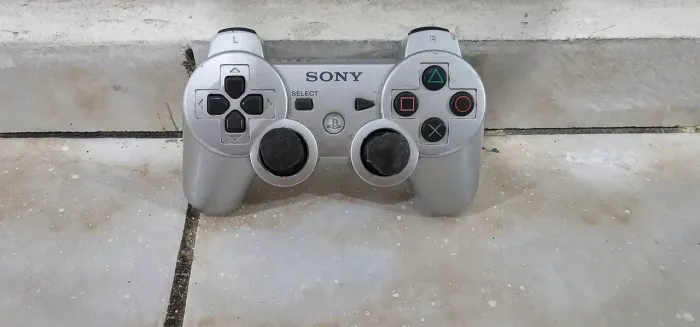Controle SONY ps3 edição cinza sem teste no estado