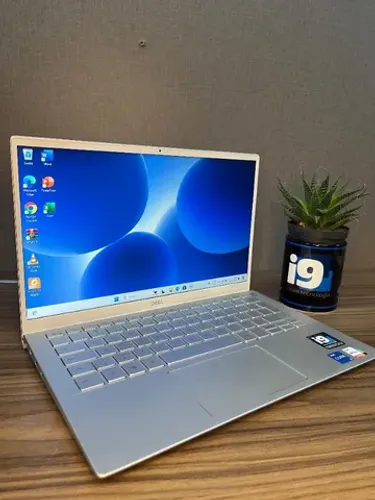 Notebook Dell inspiron 13 intel core i5 113567 2.40GHz 8GB 256GB ssd (Impecável)