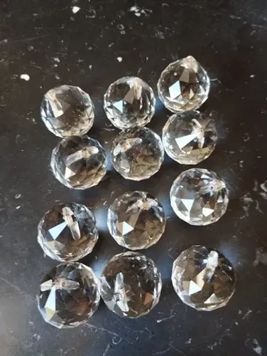 Pingente esfera em cristal multifacetado 40 mm