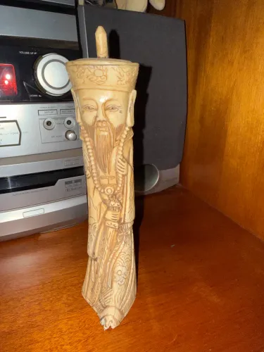 Confúcio em osso LEIA O ANUNCIO