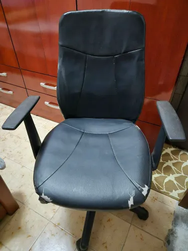 Cadeira de Escritório Executiva Ergonômica com Rodinhas