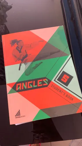 Livro Cultura Inglesa - Angles 5