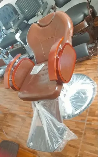 Cadeira de Cabeleireiro Marrom