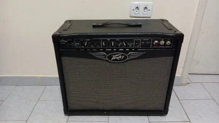 Amplificador Peavey VK 112