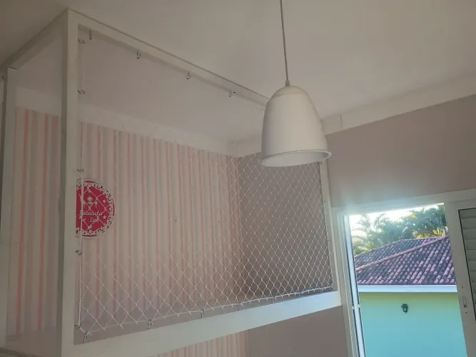 Rede de proteção e tela mosquiteira 