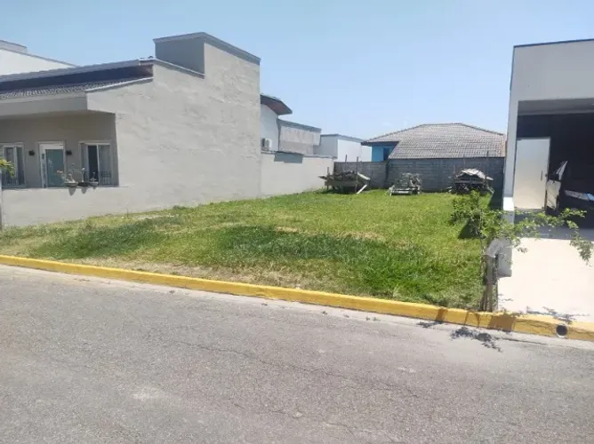 Terreno plano no Condomínio Pinheiros de Tremembé - Tremembé - SP