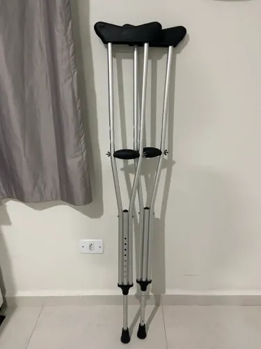 Locação Muletas