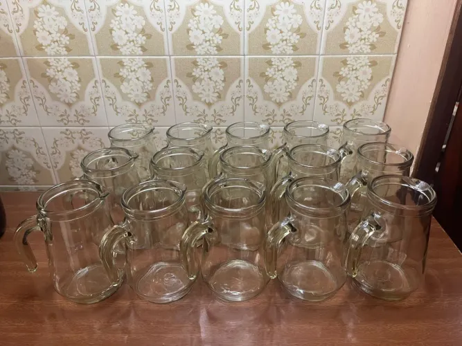 Jarra de vidro - valor unitário 10 reais 