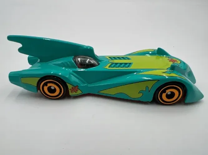 Hot Wheels Scooby Doo Batman Mystery Machine Batmobile 1/64